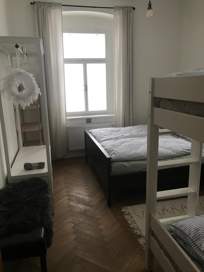 Stara Skola Hedec Aparthotel Kraliky Ngoại thất bức ảnh