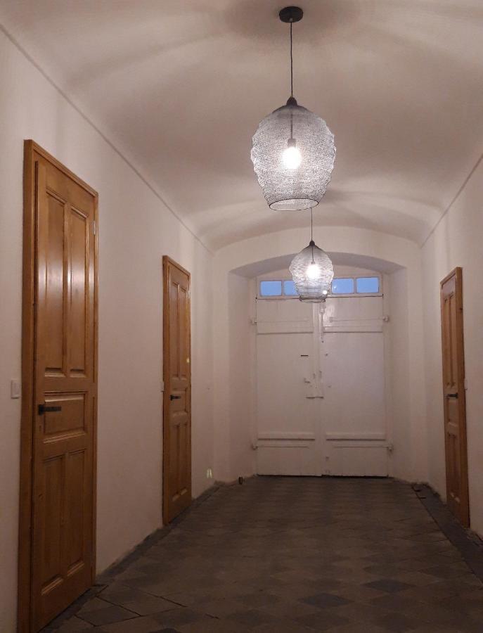 Stara Skola Hedec Aparthotel Kraliky Ngoại thất bức ảnh
